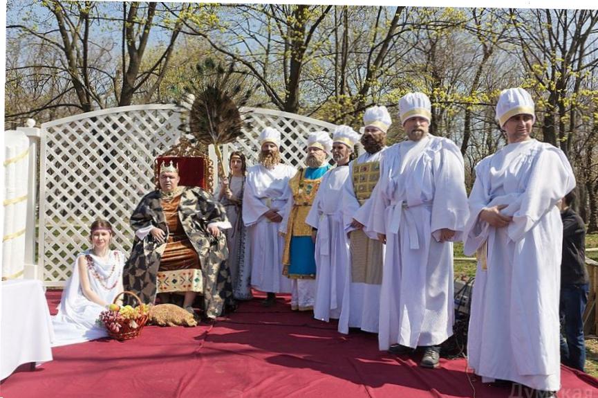 В Одессе устроили масштабную пасхальную реконструкцию